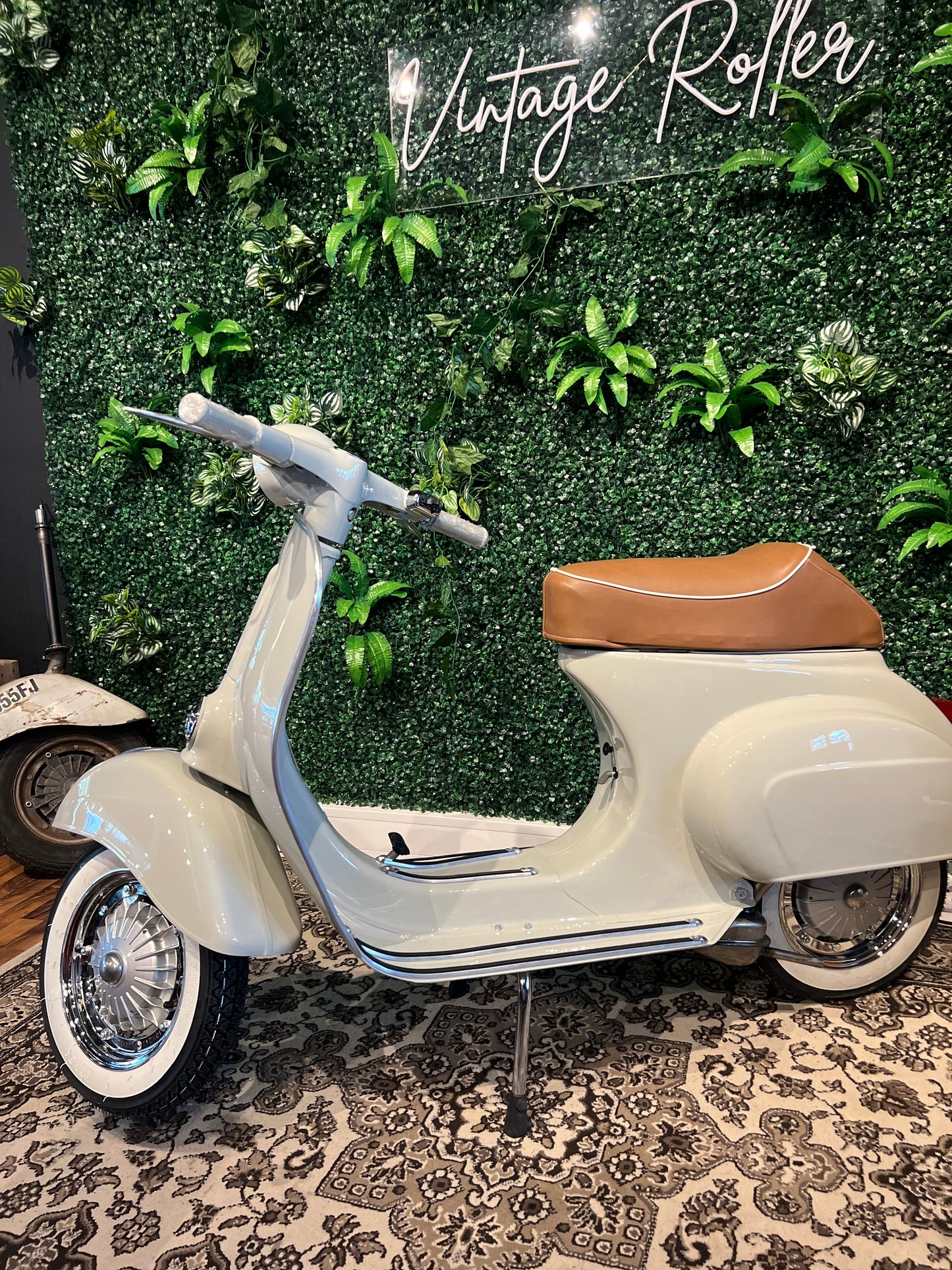 Vespa V50 Rundlicht | Vollrestauriert - Bj. 1970