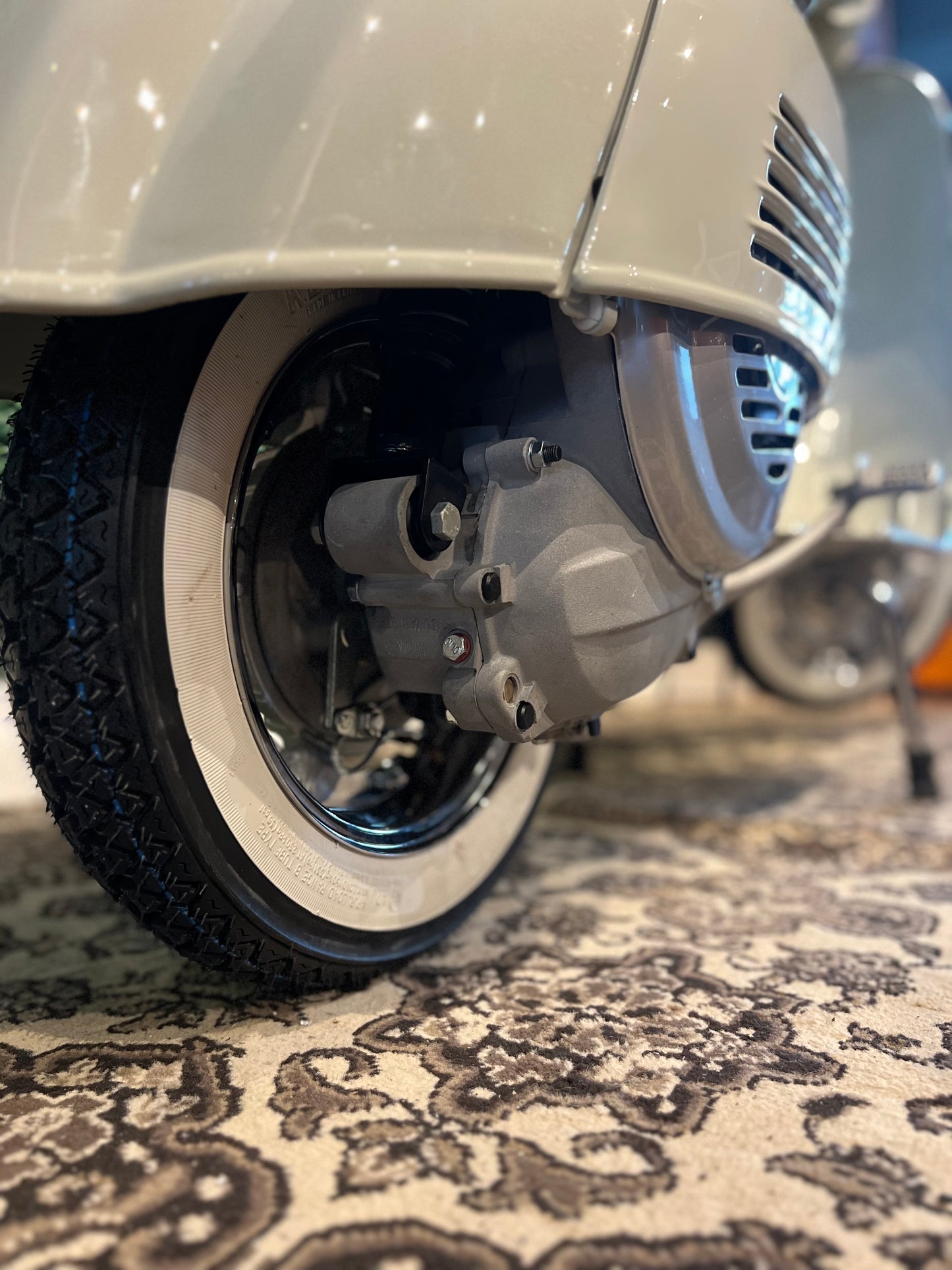 Vespa V50 Rundlicht | Vollrestauriert - Bj. 1970