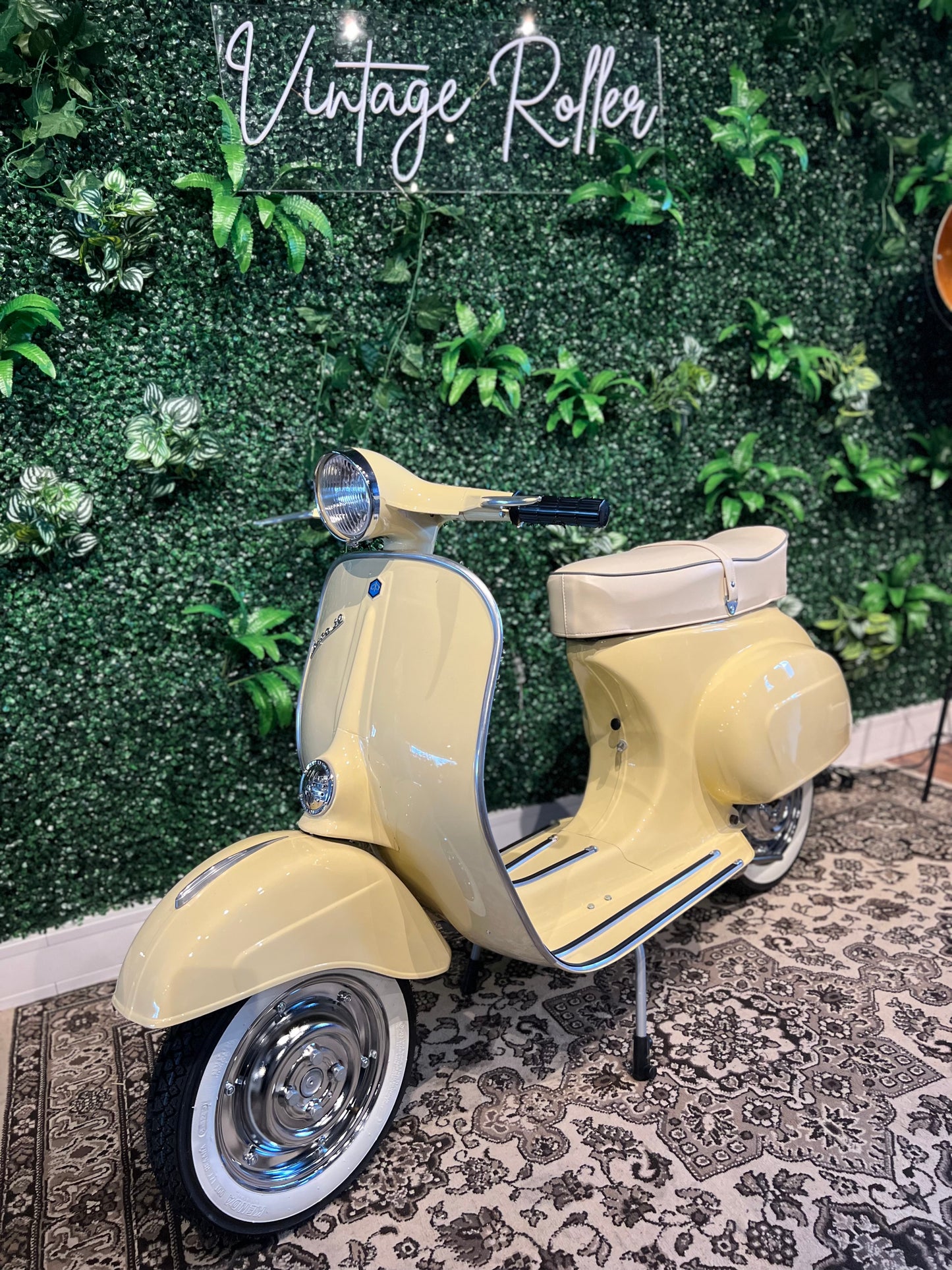 Vespa V50 Rundlicht | Vollrestauriert - Bj. 1967