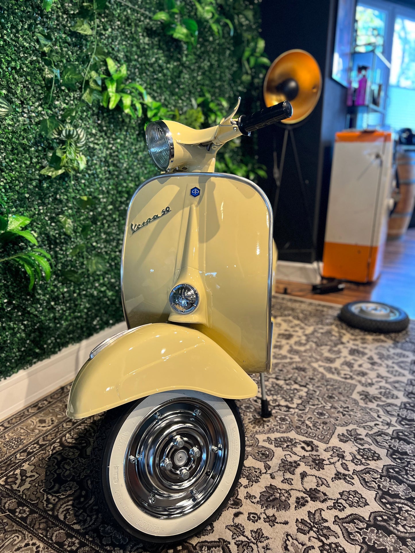 Vespa V50 Rundlicht | Vollrestauriert - Bj. 1967