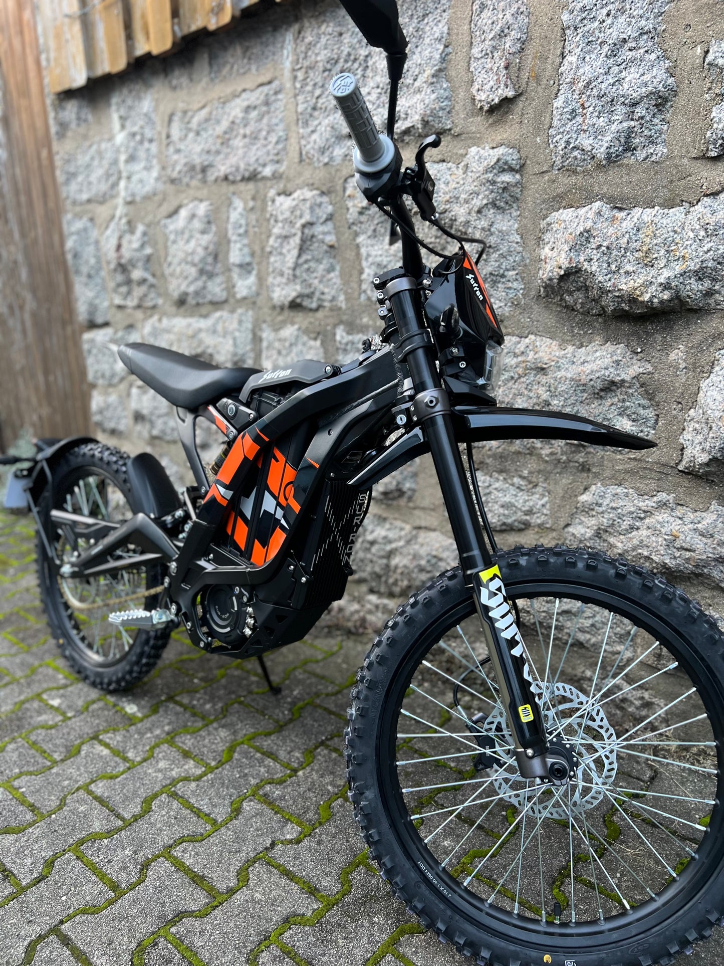 SUR-RON Light Bee L1e X (2024)