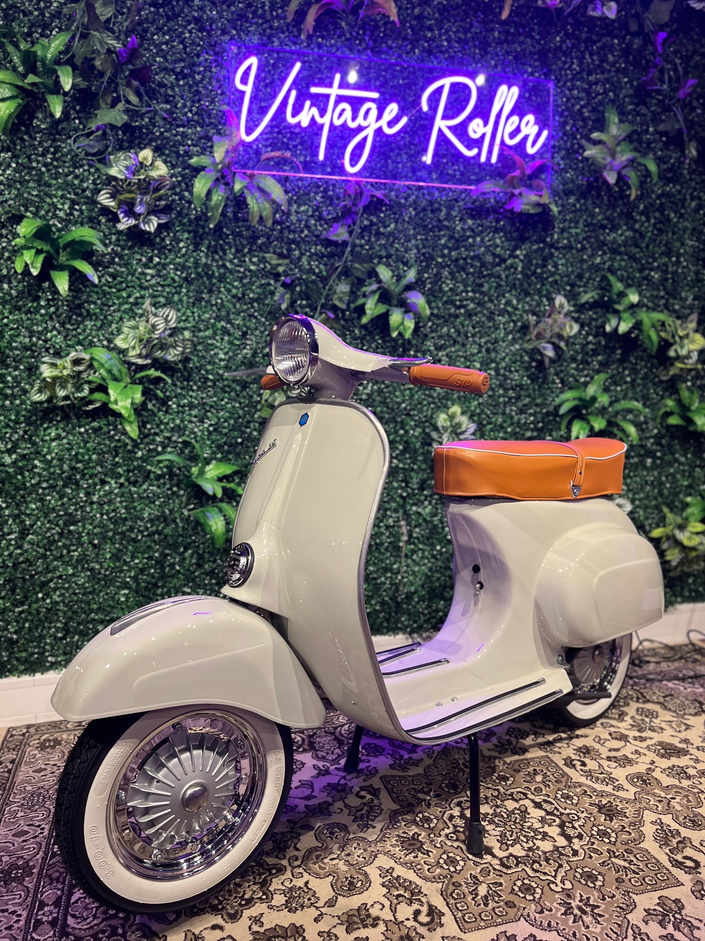 Vespa V50 Rundlicht | Vollrestauriert - Bj. 1968