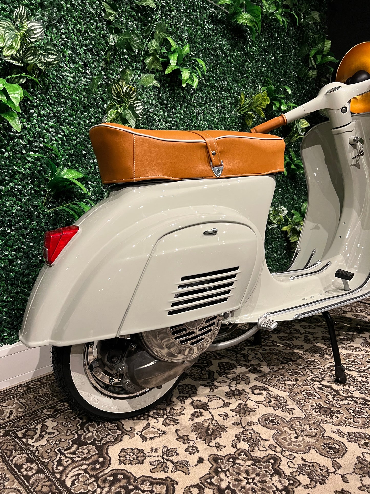 Vespa V50 Rundlicht | Vollrestauriert - Bj. 1968