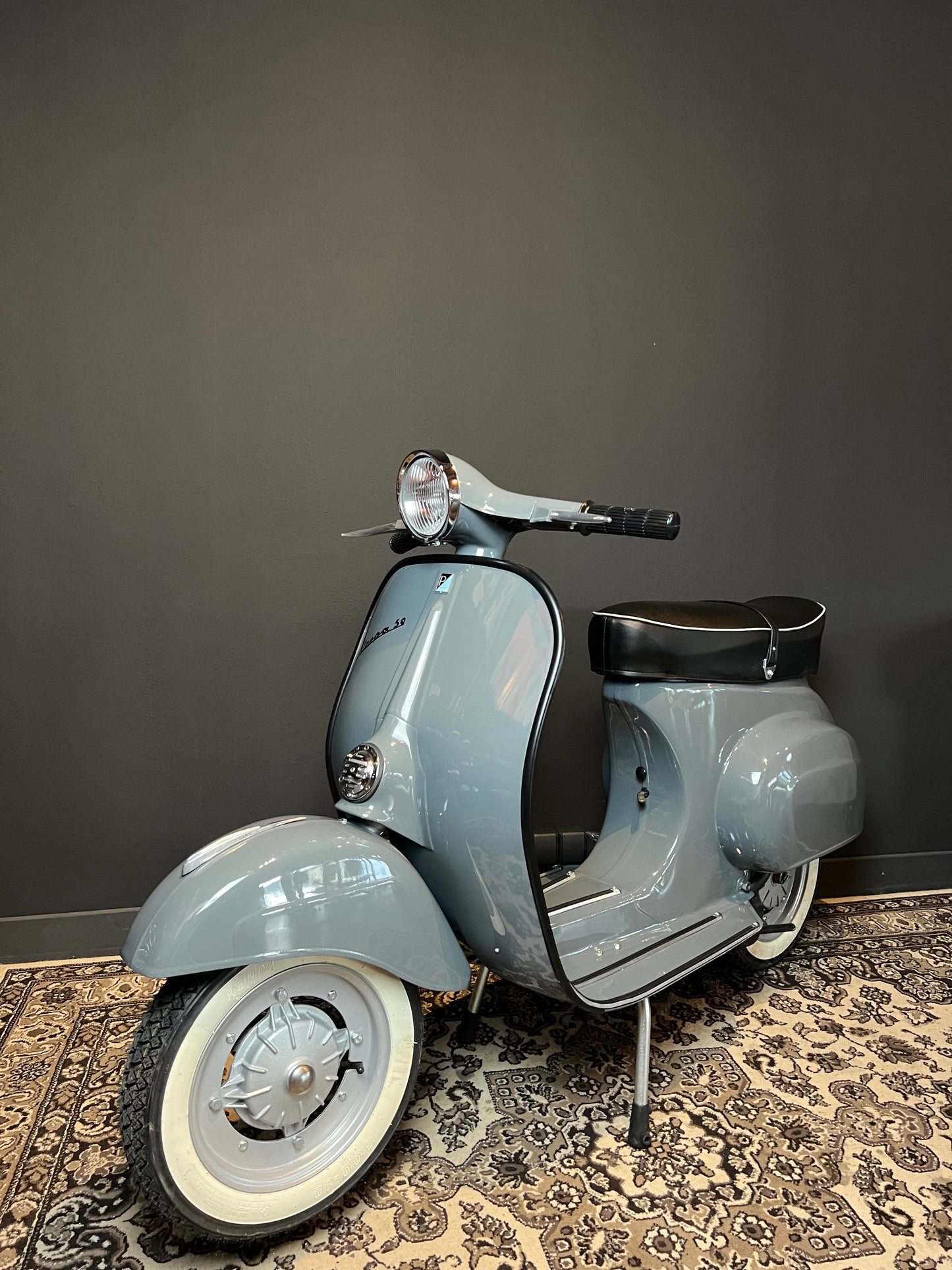 Vespa V50 Rundlicht | Vollrestauriert - Bj. 1966