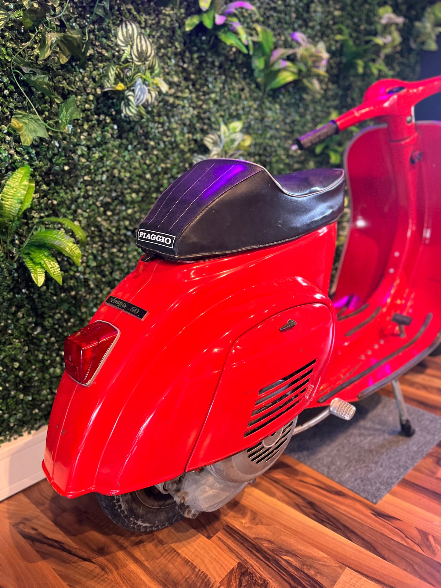 Vespa V50 Rundlicht | Original Lack | Bj. 1977