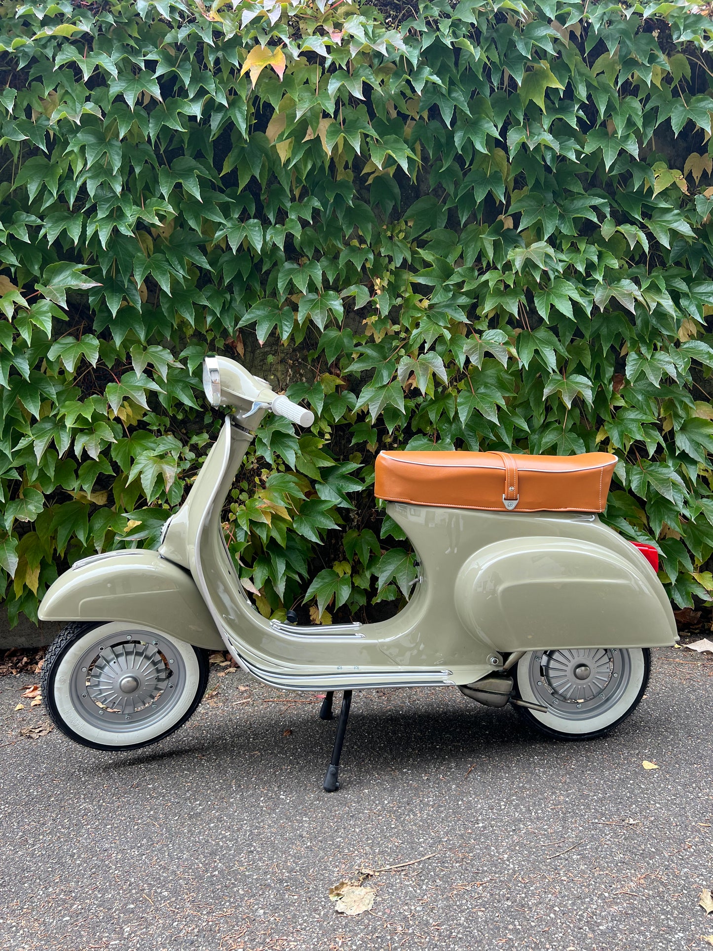 Vespa V50 Rundlicht | Vollrestauriert - Bj. 1969