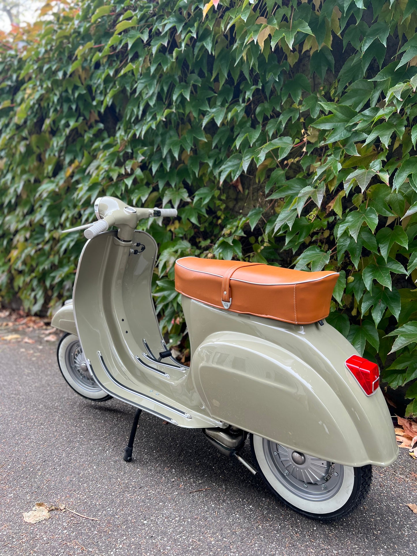 Vespa V50 Rundlicht | Vollrestauriert - Bj. 1969