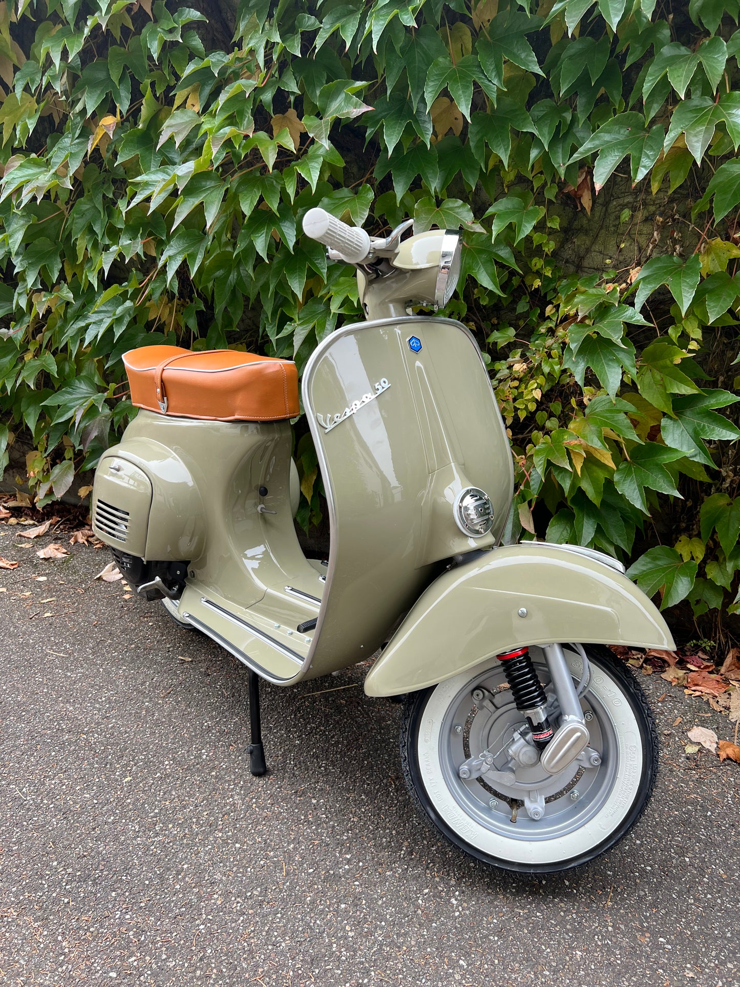Vespa V50 Rundlicht | Vollrestauriert - Bj. 1969