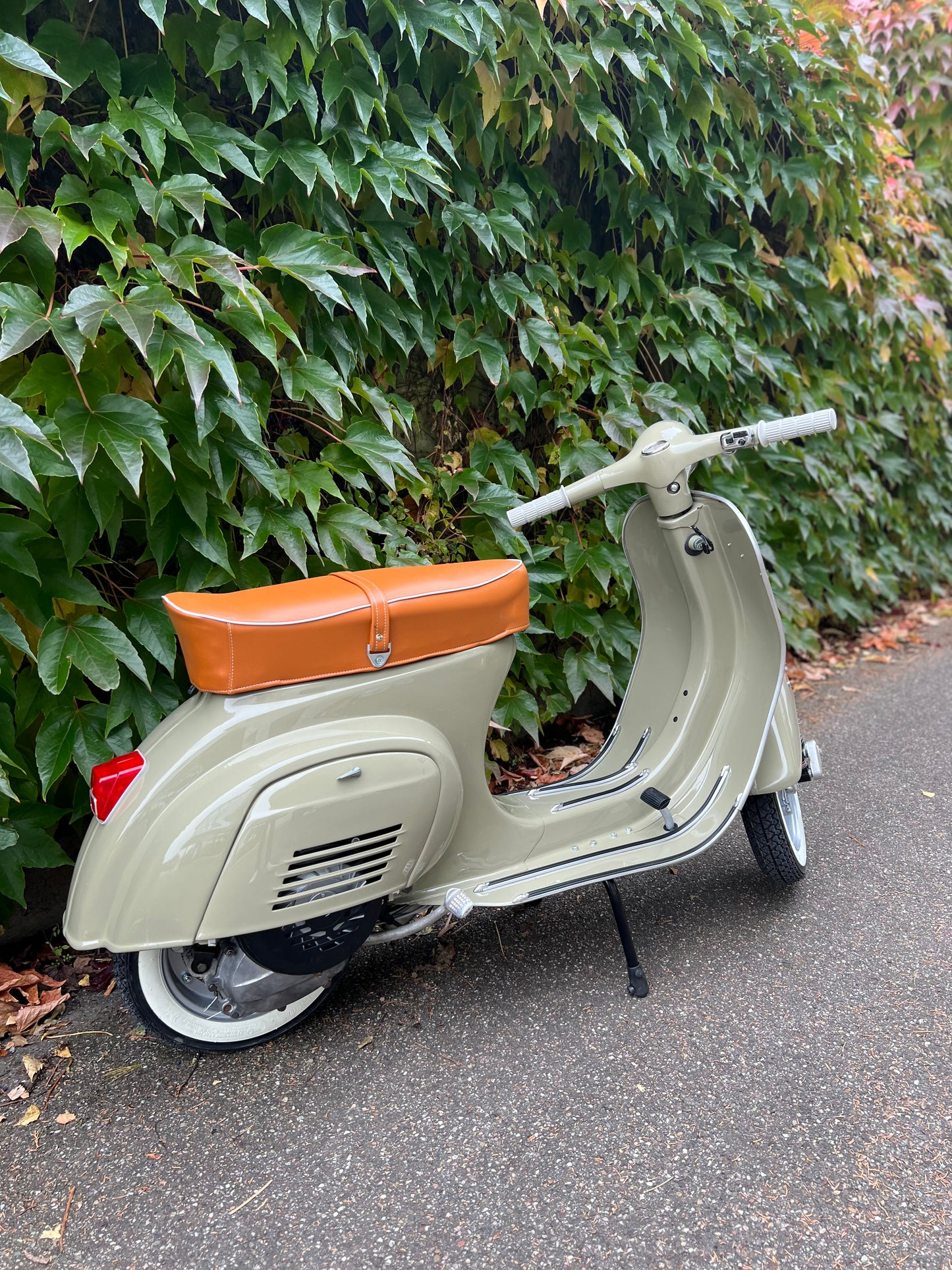 Vespa V50 Rundlicht | Vollrestauriert - Bj. 1969
