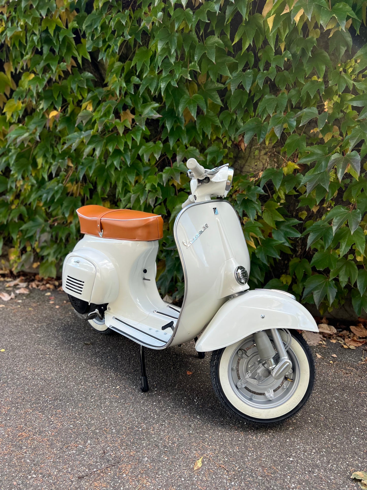 Vespa V50 Rundlicht | Vollrestauriert - Bj. 1966