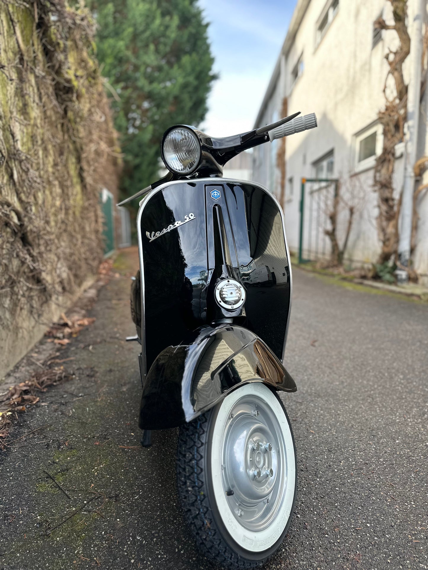 Vespa V50 Rundlicht | Vollrestauriert - Bj. 1970