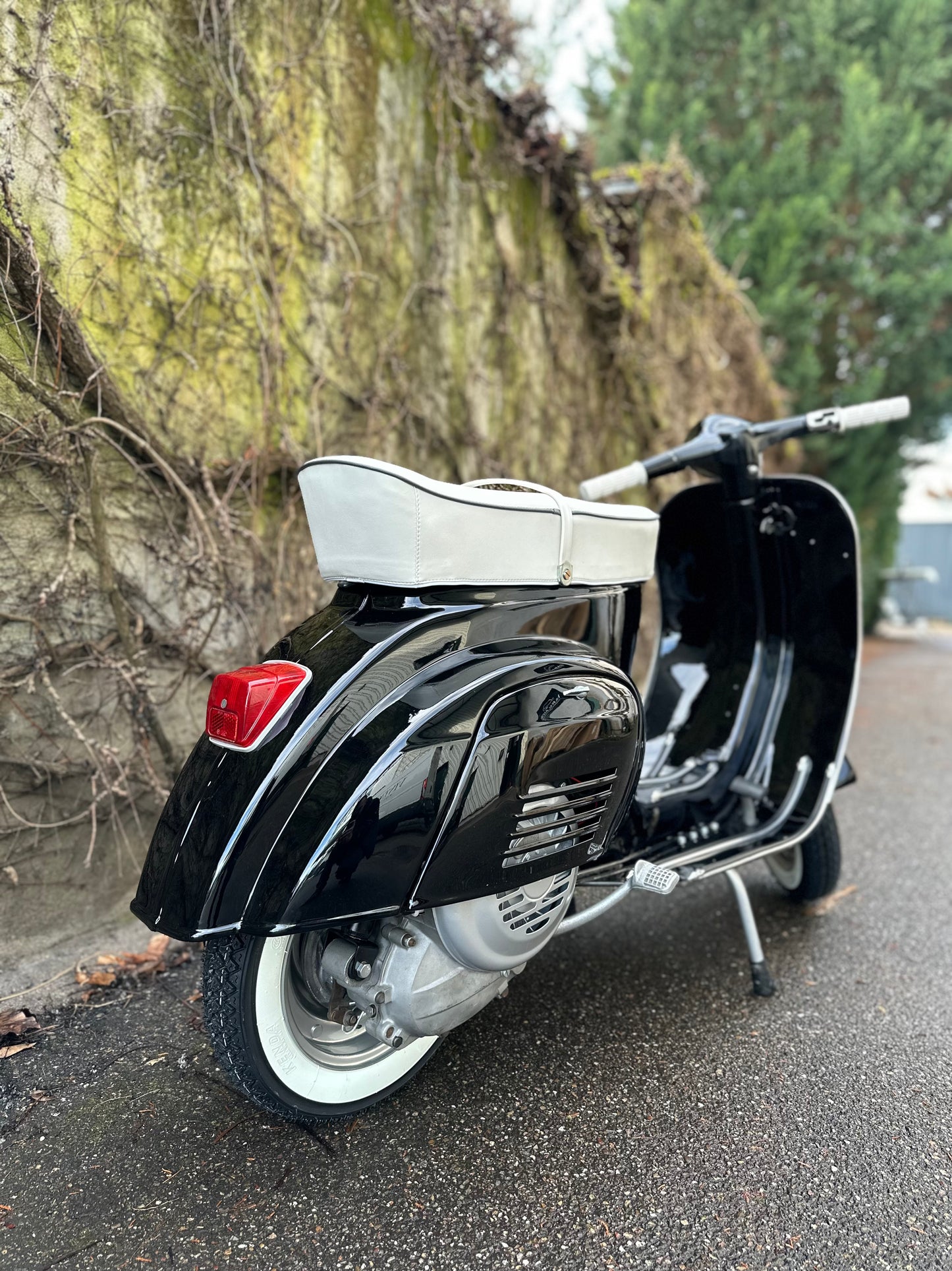 Vespa V50 Rundlicht | Vollrestauriert - Bj. 1970