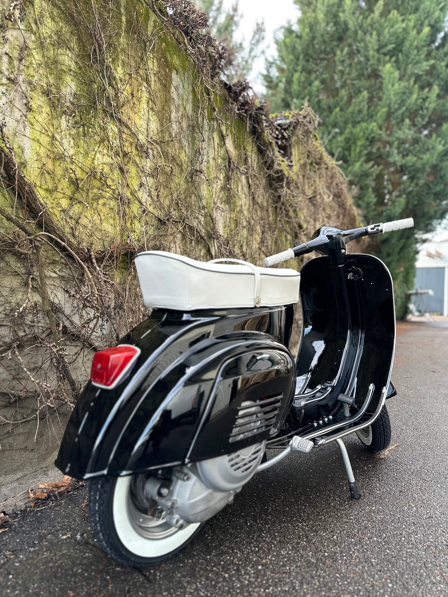 Vespa V50 Rundlicht | Vollrestauriert - Bj. 1970