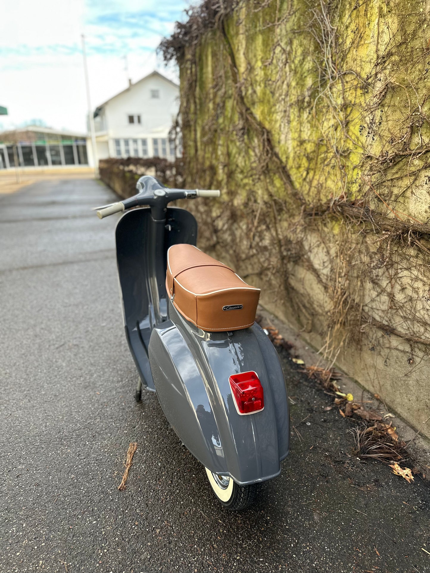 Vespa V50 Rundlicht | Vollrestauriert - Bj. 1969