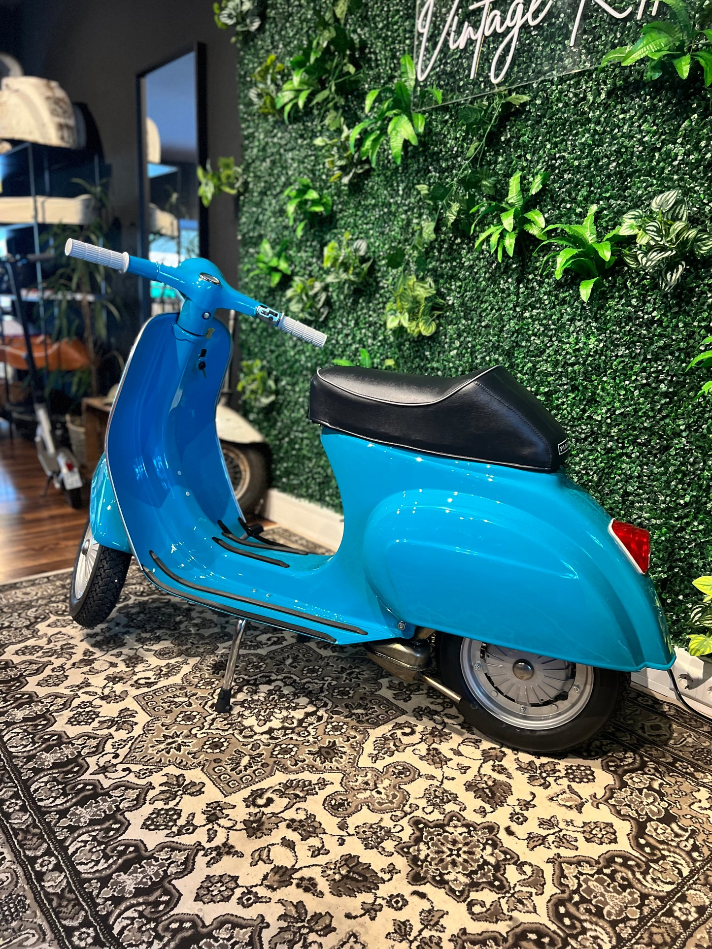 Vespa V50 Rundlicht | Vollrestauriert - Bj. 1973