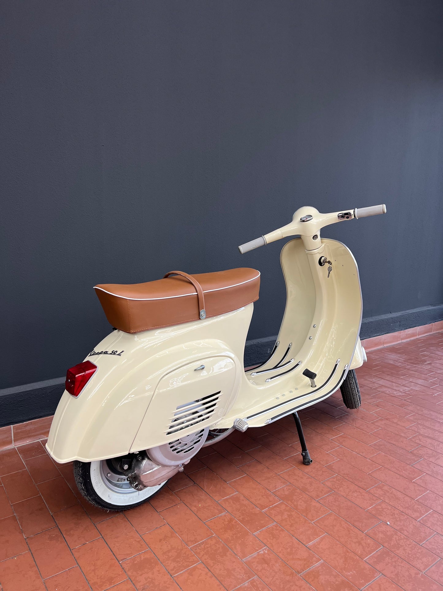 Vespa V50 Rundlicht | Vollrestauriert - Bj. 1969