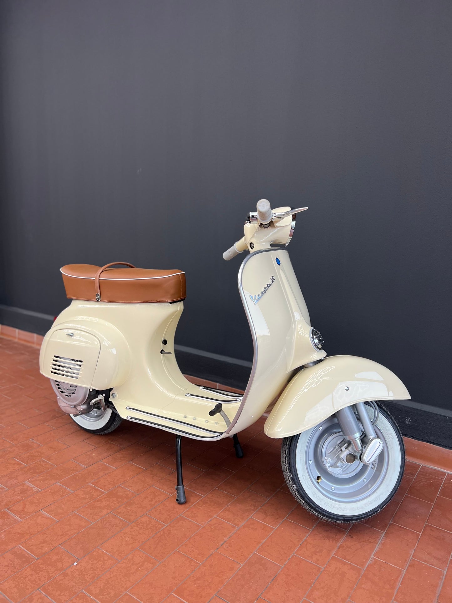 Vespa V50 Rundlicht | Vollrestauriert - Bj. 1969