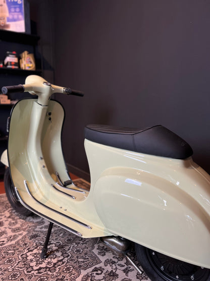 Vespa V50 Rundlicht | Vollrestauriert - Bj. 1970